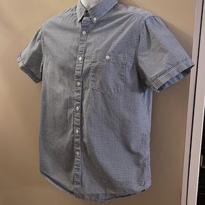 DENIM AND FLOWER Short Sleeve Button Down. Size Medium